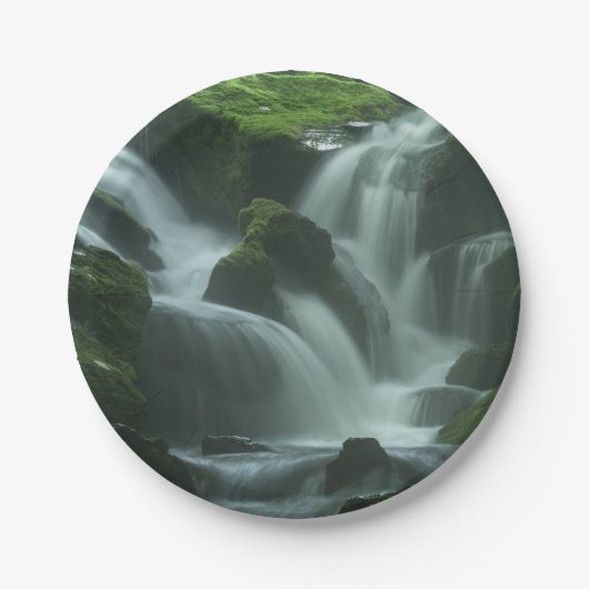 Calming Waterfall Pappteller (Vorderseite)