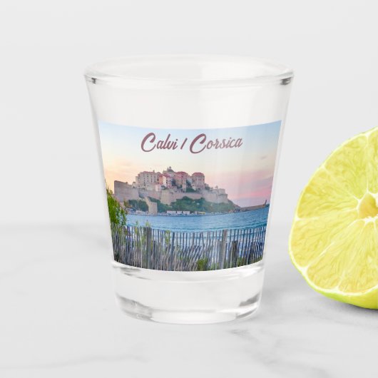 Calvi Festung in Korsika, Frankreich während Sonne Schnapsglas (Vorderseite)