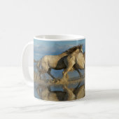 Camargue Horses and Reflection, Südfrankreich Kaffeetasse (Vorderseite Links)