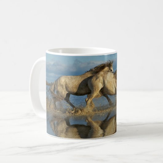 Camargue Horses and Reflection, Südfrankreich Kaffeetasse (Vorderseite Links)