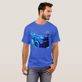 Camaro ZL1 im Ausstellungsraum T-Shirt (Vorne ganz)