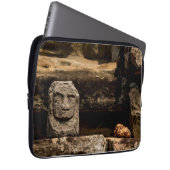 Cambodia Smiling Stone Totem Laptop Sleeve (Vorne Rechts)