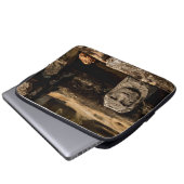 Cambodia Smiling Stone Totem Laptop Sleeve (Vorne Knopf)