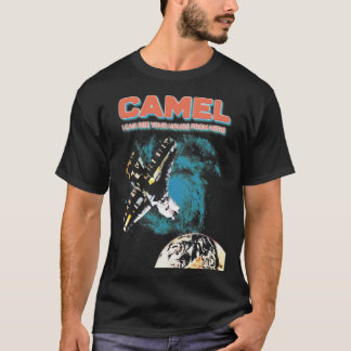 CAMEL BAND trägt einen Kap Essenzieller T - Shirt