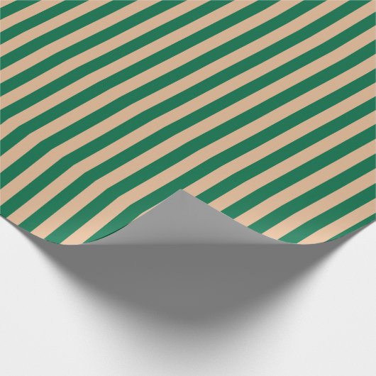 Camel Beige & Classic Green Stripe Geschenkpapier (Ecke)