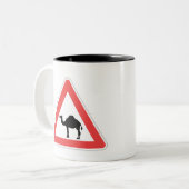 Camel Crossing Mug Zweifarbige Tasse (Vorderseite Links)