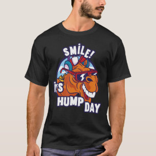 Camel Smile Es ist Hump Day Hump Day Camel Sunglas T-Shirt