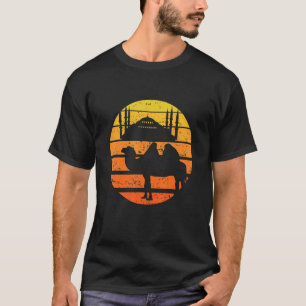 Camel Vintag Retro Sunset Moschee Camel Arabian A T-Shirt