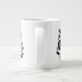 Cameo Bloom - Schwarzweiß Jumbo-Tasse (Rückseite)