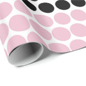 Cameo Pink und Black Polka Dot Geschenkpapier (Rolleneckpunkt)