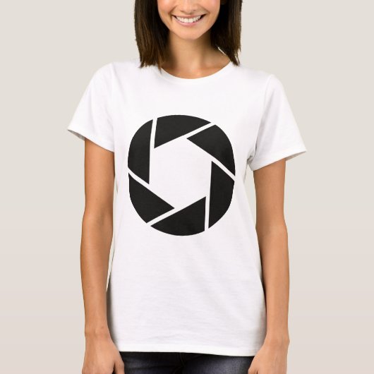 Camera Shutter T-Shirt – Photography Graphic Tee (Vorderseite)
