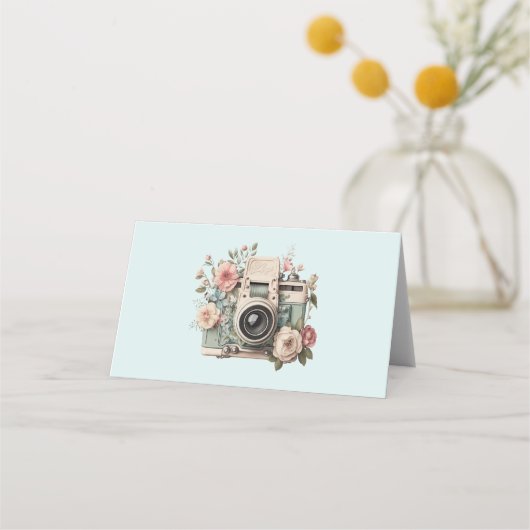 Camera with Flowers Retro Pastel Platzkarte (Vorderseite)