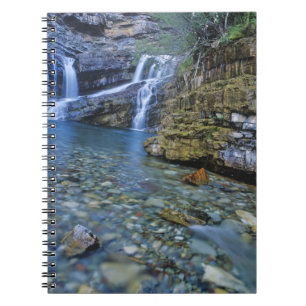 Cameron Falls im Waterton-Lakes-Nationalpark in 2 Notizblock