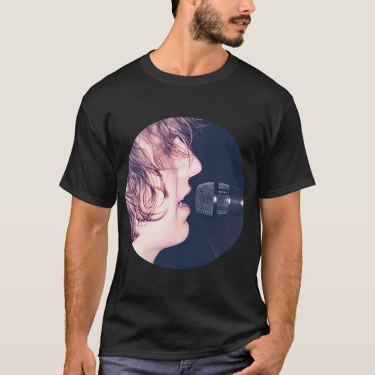 Cameron Winter Singing T-Shirt (Vorderseite)