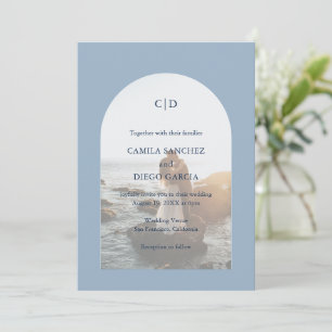 Camila Dusty Blue Arch Moderne Hochzeit Einladung