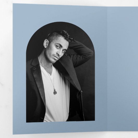 Camila Dusty Blue Modern Wedding Save the Date Dreifach Gefaltete Ankündigung (Innen Erste Seite)