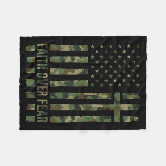 Camo American Flag Faith Over Fear Christian Patri Fleecedecke (Vorderseite (Horizontal))