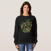 Camo Apple First Day of School Teaching Team Sweatshirt (Vorne ganz)