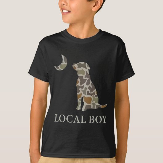 Camo Southern Local Boy Duck Hunting Black Lab Out T-Shirt (Vorderseite)