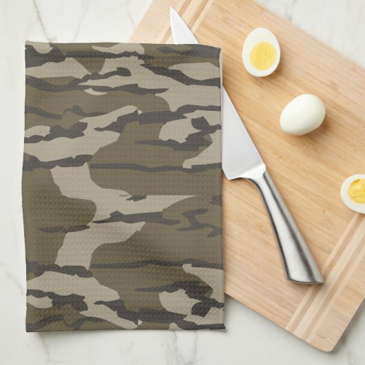 Camouflage am Boden Geschirrtuch (Viertel Falte)