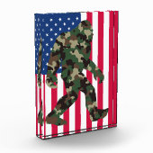 Camouflage Bigfoot Sasquatch Fotoblock (Links)