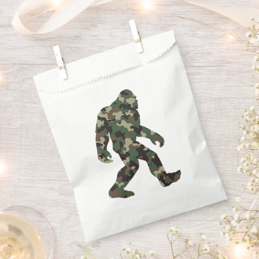 Camouflage Bigfoot Sasquatch Geschenktütchen (Ausgeschnitten)