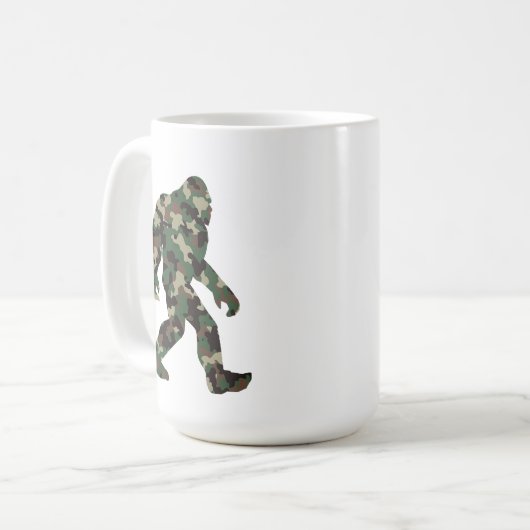 Camouflage Bigfoot Sasquatch Kaffeetasse (Vorderseite Links)