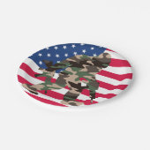 Camouflage Bigfoot Sasquatch Pappteller (Schrägansicht)