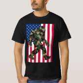 Camouflage Bigfoot Sasquatch T-Shirt (Vorderseite)