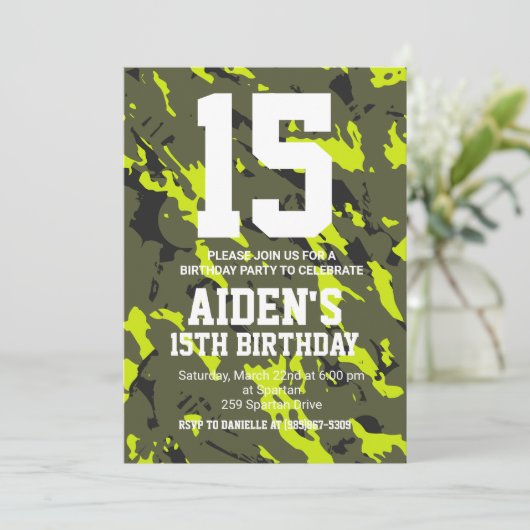 Camouflage Birthday Invite Einladung (Stehend Vorderseite)