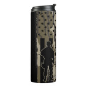 Camouflage Bottomland - Amerikanische Flagge & Sol Thermosbecher (Nach links gedreht)