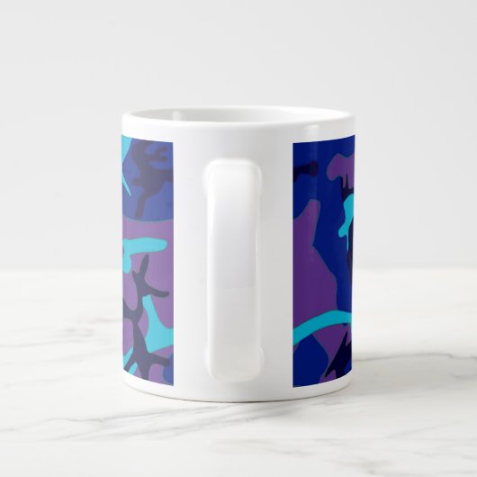 Camouflage Dark Blue & Lila Pattern Jumbo-Tasse (Rückseite)
