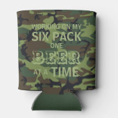 Camouflage, die an meinem Sixpack One Biere nach d Dosenkühler (Rückseite)