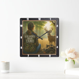 Camouflage Huntress Forest Quadratische Wanduhr