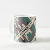 Camouflage mit kundenspezifischem Text Kaffeetasse (Vorderseite Links)