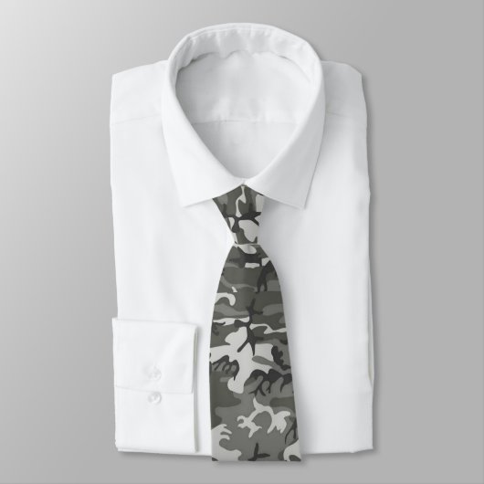 Camouflage Pattern, Grau-Schatten mit Schwarz Krawatte (Gebunden)