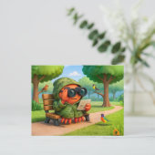 Camouflage Spy Crab Observing Park Surroundings Qu Postkarte (Stehend Vorderseite)