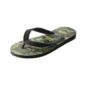 Camouflage Woodland Military Print Kinderbadesandalen (Schrägansicht)