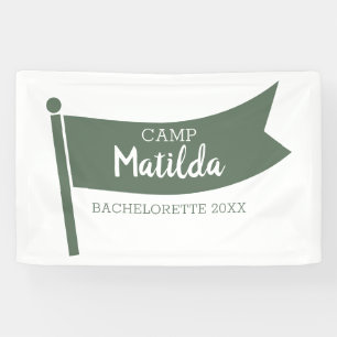 Camp Bachelorette Camping mit grüner Flagge Banner
