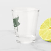 Camp Bachelorette Camping mit grüner Flagge Schnapsglas (Rechts)