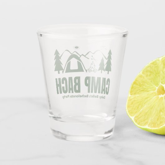Camp Bachelorette Green Shot Glas (Rückseite)