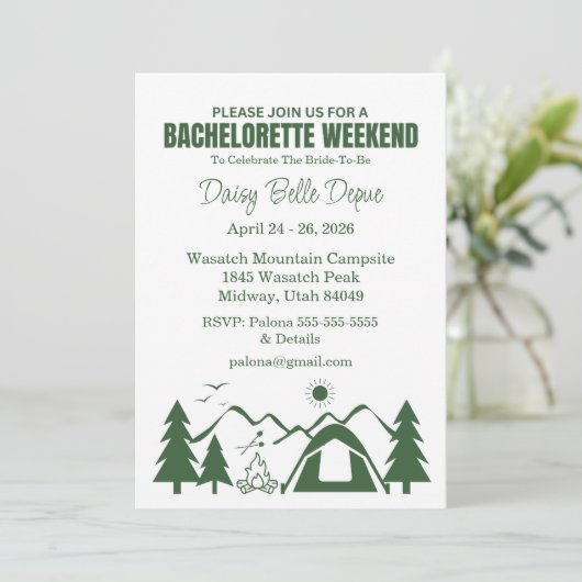 Camp Bachelorette Green Weekend Einladung (Stehend Vorderseite)