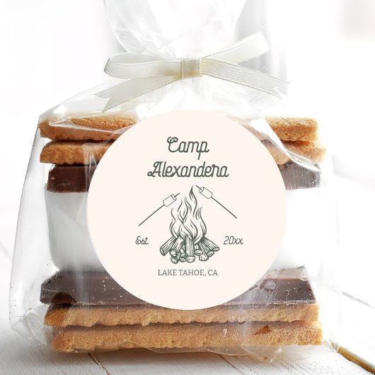 Camp Bachelorette Runder Aufkleber