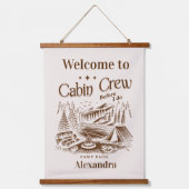 Camp Cabin Crew vor Bachelorette Wandteppich Mit Holzrahmen (Vorderseite)