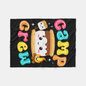 Camp Crew S'mores Marshmallow Camping Familienurla Fleecedecke (Vorderseite (Horizontal))