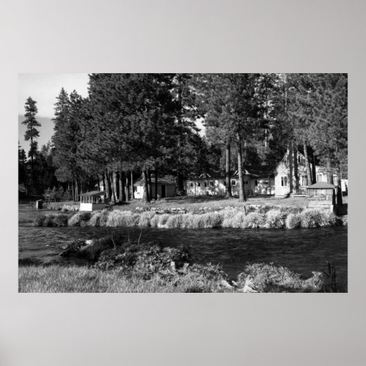 Camp Sherman, Oregon Blick auf Rogers Cabins Poster (Vorne)