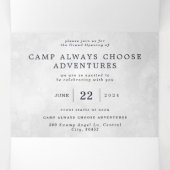 Camp wählt immer Abenteuer aus | Grand Opening Dreifach Gefaltete Einladung (Innenseite Mitte)