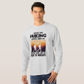 Camper-Geschenk | Nehmen Sie niemals Wanderberatun T-Shirt (Vorne ganz)