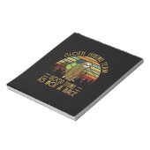 Camper-Geschenk | Sloth Wanderteam Gute Dinge Weih Notizblock (Rotiert)