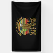 Camper-Geschenk | Vintages Sloth Wanderteam Geburt Banner (Vertikal)
